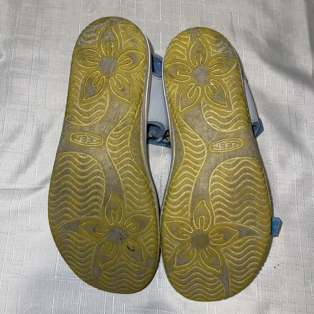 Keen Verano sandals Youth size 4 girls Hydrangea Evening Primrose Butterfly